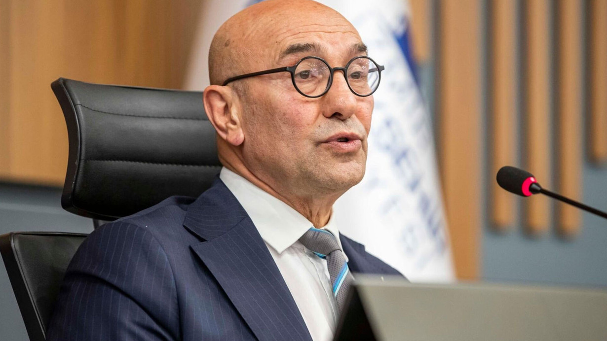 İzmir'de yolsuzluk soruşturması: Eski İzmir Büyükşehir Belediye Başkanı Tunç Soyer tutuklandı