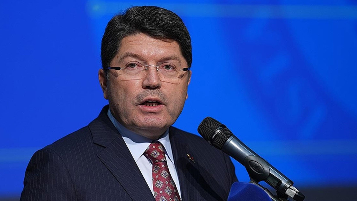 Bakan Tunç: Hiç kimse hukuk ve kanunlar karşısında layüsel değildir