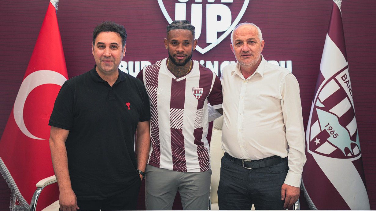 Bandırmaspor, Leandro Bacuna'yı renklerine bağladı