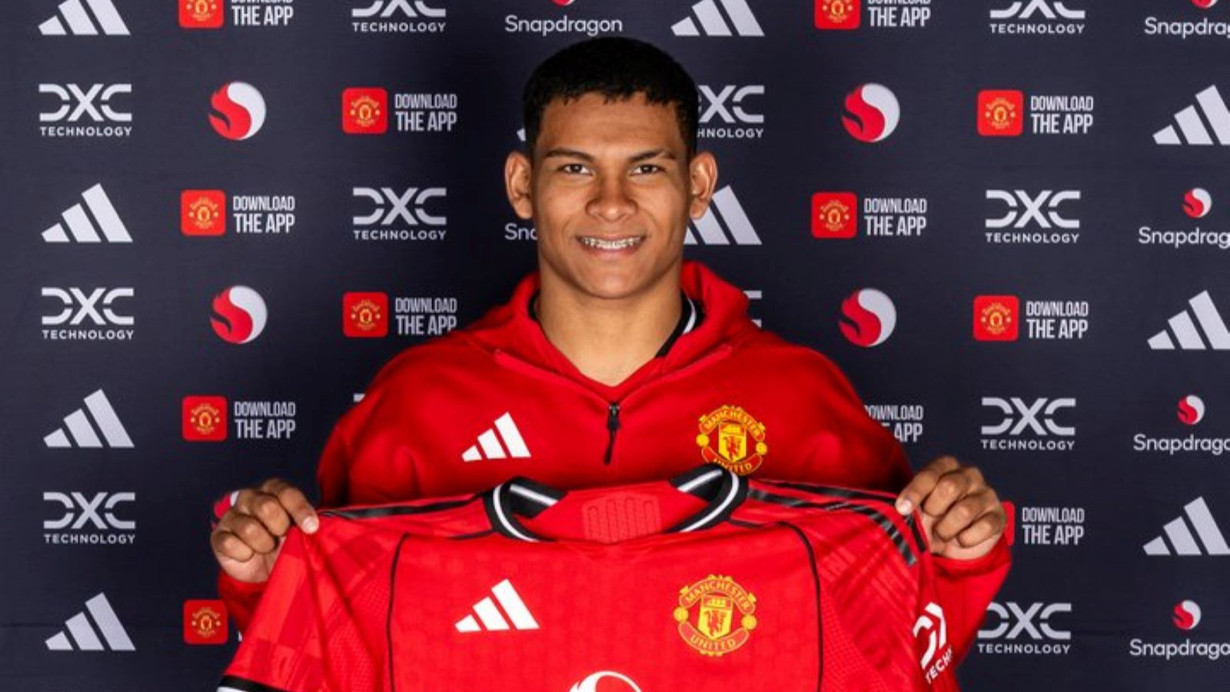 Manchester United'a 18'lik Paraguaylı