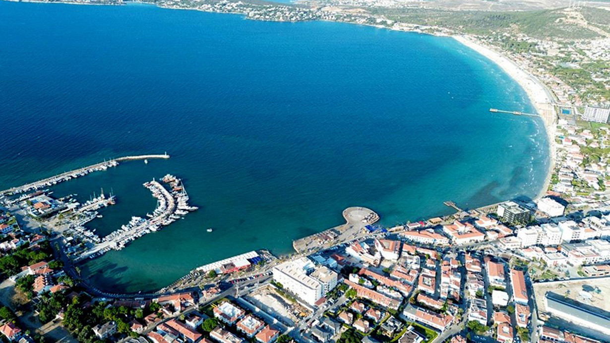 Turizmciler duyurdu: Tüm oteller hizmette, Çeşme güvende!
