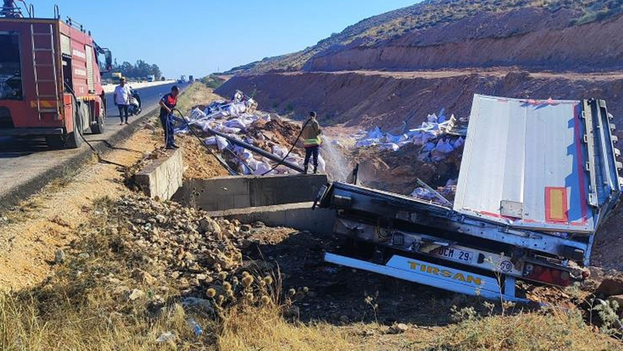 Hatay'da yürek yakan kaza! Tırda alevler içerisinde kalan baba ve oğlu hayatını kaybetti