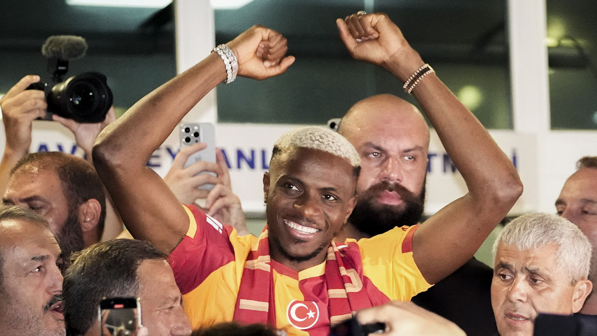 Tarihi transfer! Victor Osimhen İstanbul'da