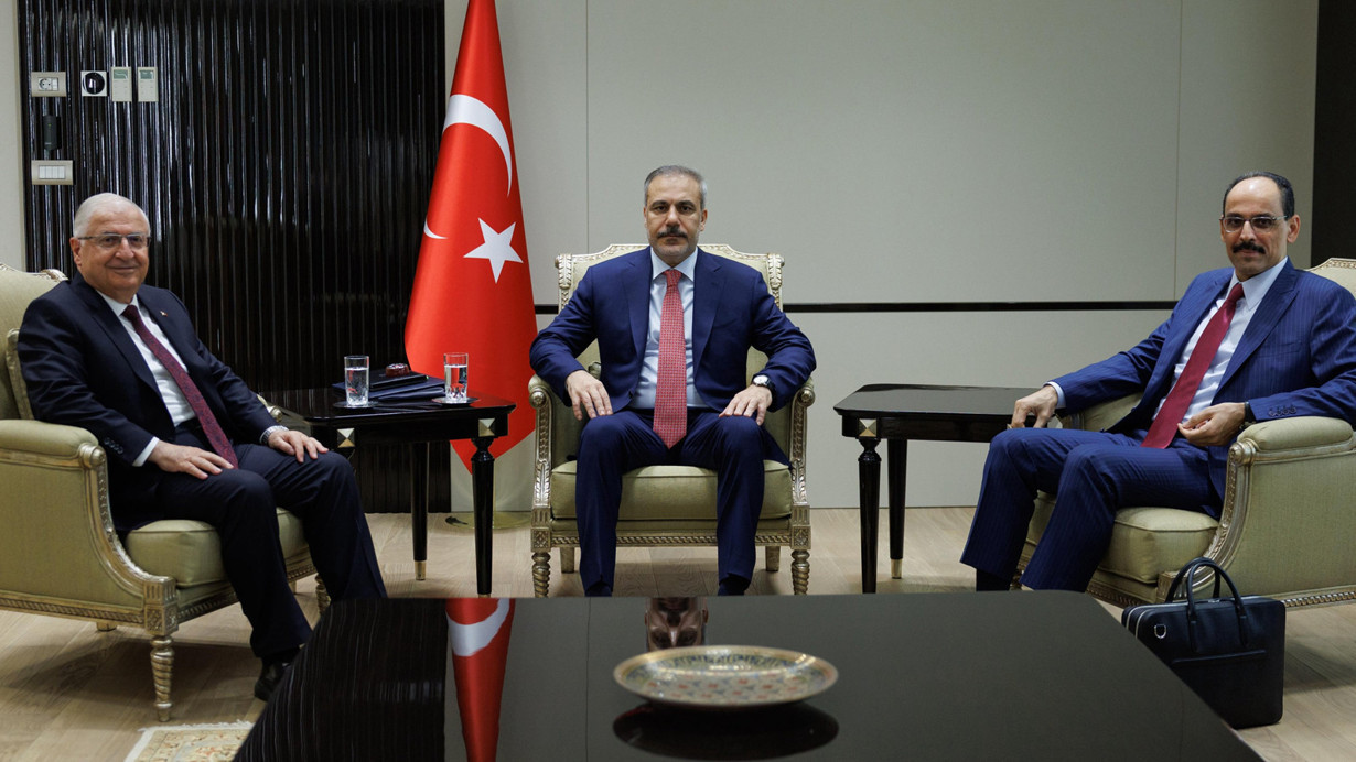 Dışişleri Bakanlığı'nda 3'lü zirve