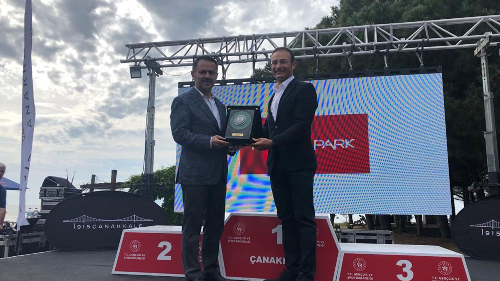 1915 Çanakkale Köprüsü Gelibolu Triatlonu 550 sporcunun katılımıyla