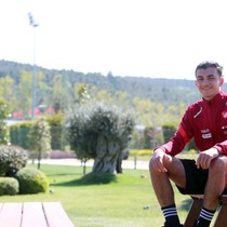 Milli futbolcuya Almanya'da ırkçı saldırı ve tehdit: Hedef tahtasına koydular!