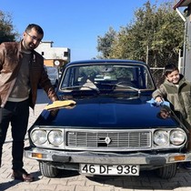 Baba yadigarını gördüğü rüyalar üzerine 15 yıl sonra bulup, uzun uğraşlarla satın aldı