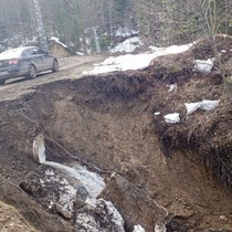 Kastamonu’da meydana gelen heyelanın ardından yol çöktü
