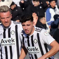 Altay'ın kümede kalma ümitleri azalıyor