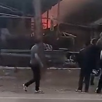 Bursa'da yangın yerinde güvenlik önlemi alan polise saldırı: 2 kişi gözaltında