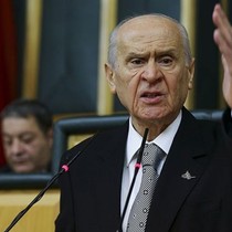 Bahçeli'den Özel'e uyarı: Yargıya saygı duy, partinde otur