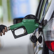 Bugün benzine zam geldi! Yarın ise motorine zam geliyor!