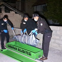 Genç adam evinde ölü bulundu