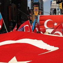 ABD'nin başkentinde sözde Ermeni soykırımı iddialarına karşı protesto