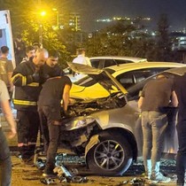 Batman'da iki otomobil çarpıştı: Yaralılar var