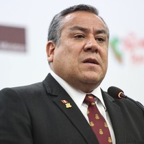 Peru Başbakanı Adrianzen, görevinden istifa etti