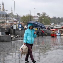 İstanbullular dikkat! Beklenen uyarı geldi: Şemsiyesiz evden çıkmayın!