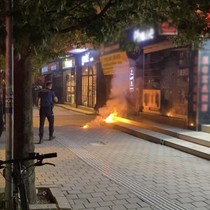 Fenerbahçeliler Derneği’ne meşale atan Galatasaraylı taraftara gözaltı