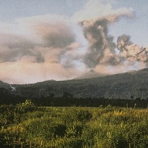 Endonezya'daki Dukono Yanardağı patladı
