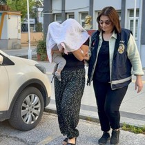 800 bin TL'lik ziynet hırsızlığı! Kadın zanlı kucağında bebekle hapse girdi
