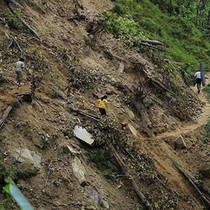 Çin’de toprak kaymasında can kaybı 4'e yükseldi, 17 kişi kayıp
