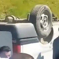 Kontrolden çıkan öğrenci servisi takla attı! 13 kişi yaralandı