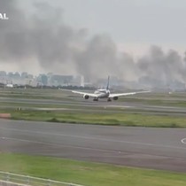 Tokyo'daki Haneda Havalimanı yakınında yangın paniği