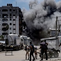 İsrail'in evini vurduğu Filistinli doktorun 9 çocuğu hayatını kaybetti