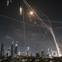 İran'dan İsrail'e misilleme: Kudüs ve Tel Aviv’de patlama sesleri duyuldu