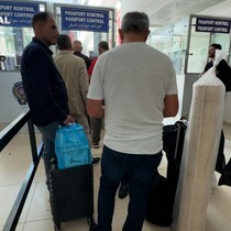 Türk vatandaşları İran'dan dönmek için sınır kapılarından giriş yaptı