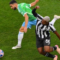 Alex Telles'li Botafogo güç bela kazandı