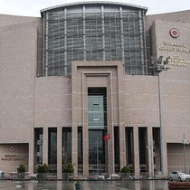 İstanbul'daki izinsiz yürüyüşlerle ilgili 139 sanığın davasında ara karar