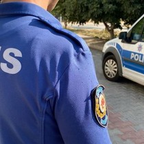 Antalya'da trafikte dehşet! Kadın sürücüye silah çekti