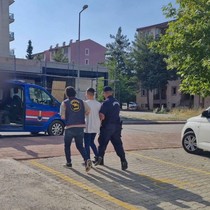 Düğün hazırlığı yapan çiftin 850 bin liralık takıları, bir çocuk tarafından çalındı