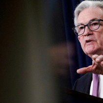 Fed Başkanı Powell "Faiz indiriminde acele etmeyeceğiz" mesajını tekrarladı