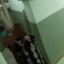 Küçükçekmece’de gündüz vakti 200 bin TL’lik altınları çalan kadınlar kamerada