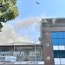 Bursa'da tekstil atölyesinin çatı katında yangın