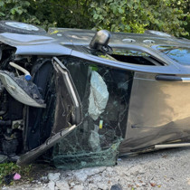 Giresun'da yamaçtan yuvarlanan araçtaki 4 kişi yaralandı