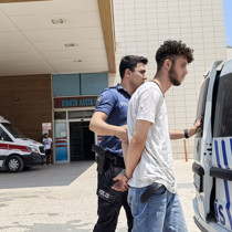 Serinlemek istedi, kendisini ıslatmayı reddeden bahçıvanı darbetti