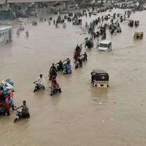Pakistan'da sellerde ölenlerin sayısı 104'e çıktı