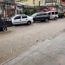 Sarıkamış’ta sağanak yağmur