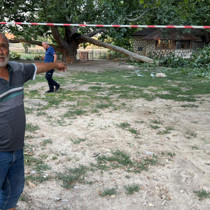 Piknikçilerin üzerine ağaç dalı düştü: 11 yaralı
