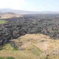 Ağrı'da dağdan akan lavların yuttuğu köyler aranıyor