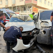 Muş'ta trafik kazası: 1'i çocuk 3 yaralı