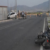 Otomobil ile motosiklet çarpıştı: 1 ölü, 3 yaralı