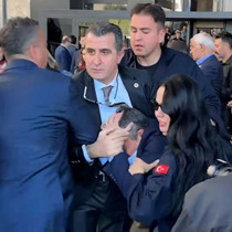 Özgür Özel'e yumruklu saldırı... Duruşma 4 Eylül'e ertelendi