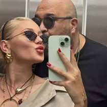 Somer Sivrioğlu, 25 yaş küçük sevgilisiyle küvet pozu verdi