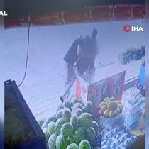 Sipariş verdiği marulu beğenmeyen müşterinin çocuğa yaptıkları şoke etti