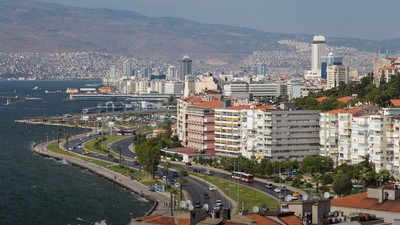 İzmir'de seçim bitti, kokuya karşı savaş başladı