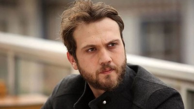 Aras Bulut İynemli'nin acı günü! Babası hayatını kaybetti